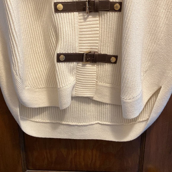 MICHAEL Michael Kors Faux-Fur Buckle/Zip Up Poncho - Picture 4 of 14